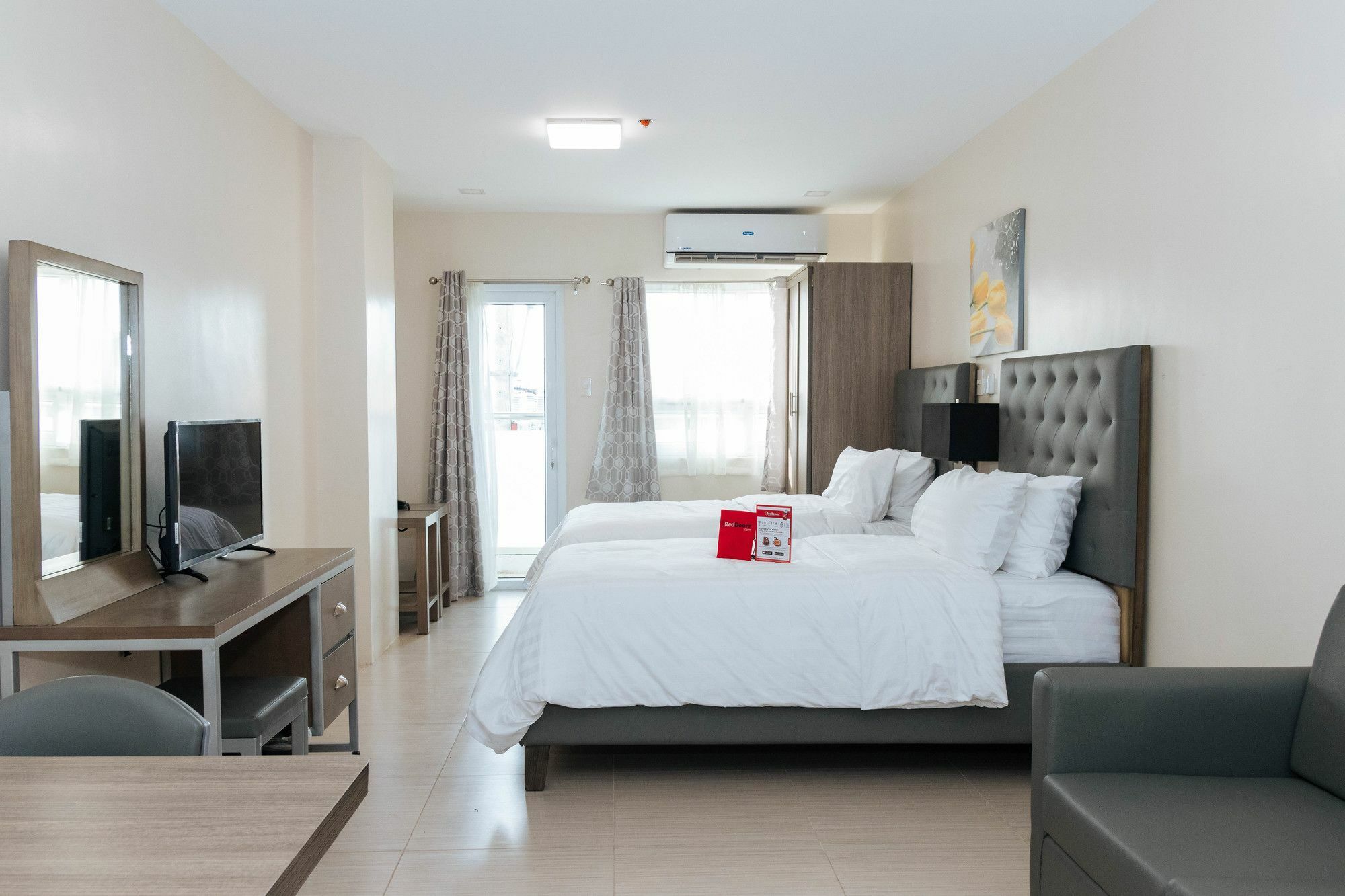 Reddoorz Premium @ Sampaloc Makati Hotel San Pedro Makati Eksteriør billede